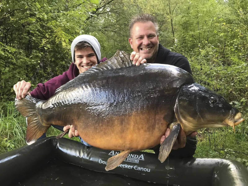 frank und nico schmidt kapitalen karpfen mit yalla yalla boilies gefangen carp austria vortraege