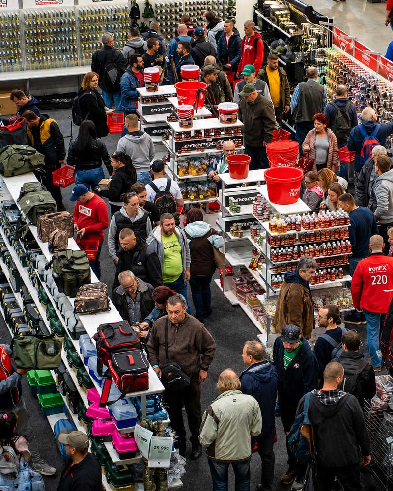 Energofish Angelzubehör mit Feeder, Karpfen und Raubfisch Tackle auf der Carp Austria Angelmesse