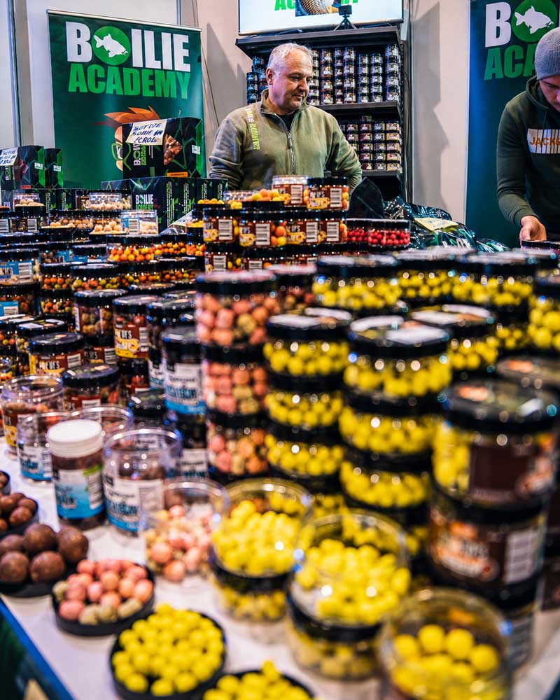 Boilie Academy Premium Boilies, natürliche Karpfenköder und frische Boilies auf der Carp Austria Angelmesse