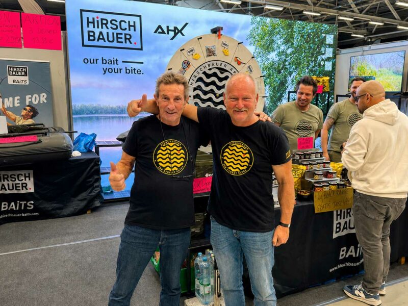Hirschbauer Baits Messestand mit Wafters, Hookbaits, Pellets und Lockstoffen auf der Carp Austria Fischerei Messe