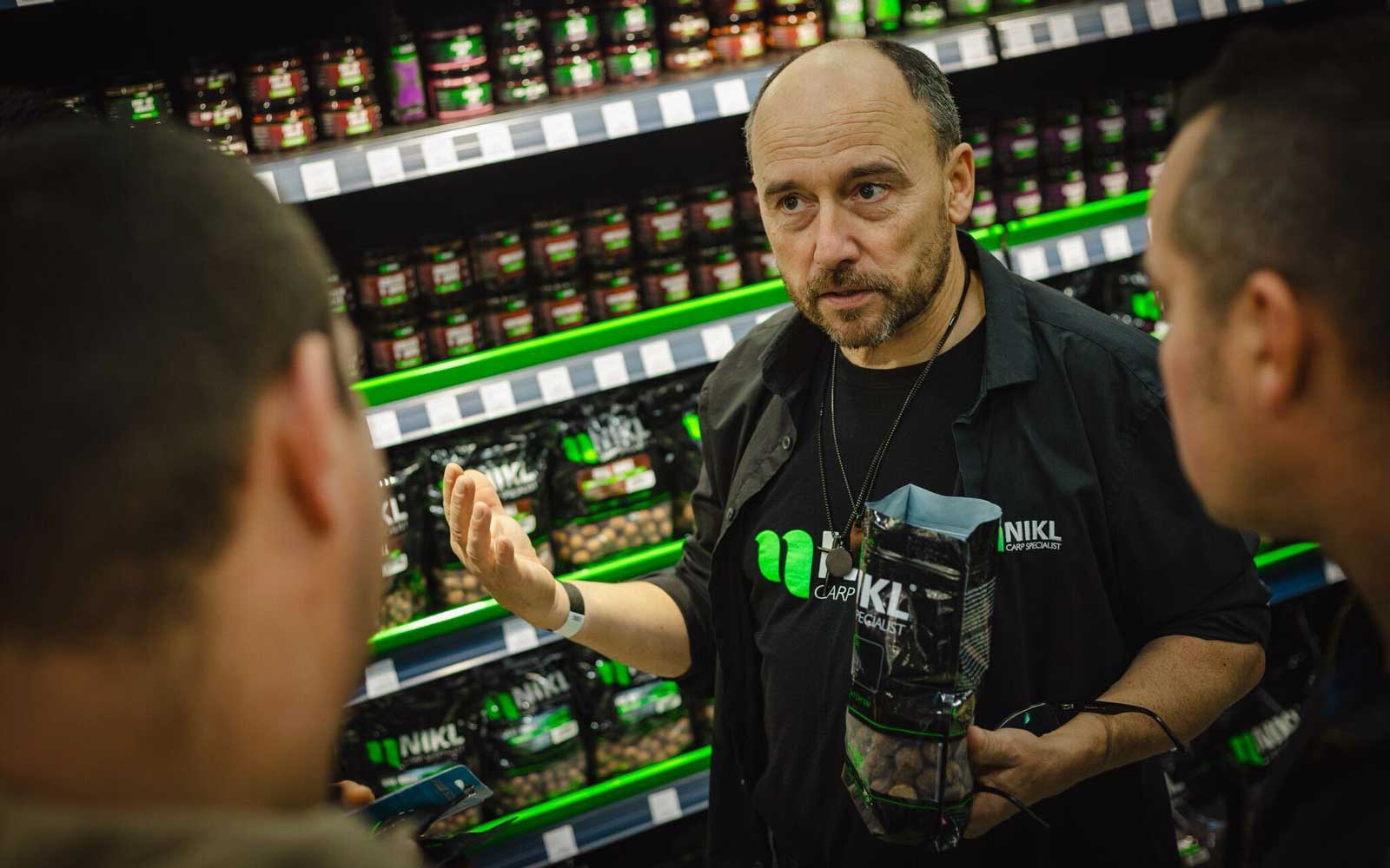 Nikl Carp Specialist mit Karel Nikl, Krill Berry, Scopex Squid und Premium Karpfenködern auf der Carp Austria Fischerei Messe