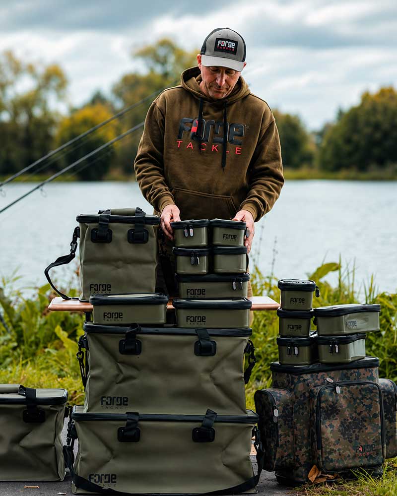 Forge Tackle Karpfenruten, EVA Bags und Carp Care Produkte auf der Carp Austria Angelmesse