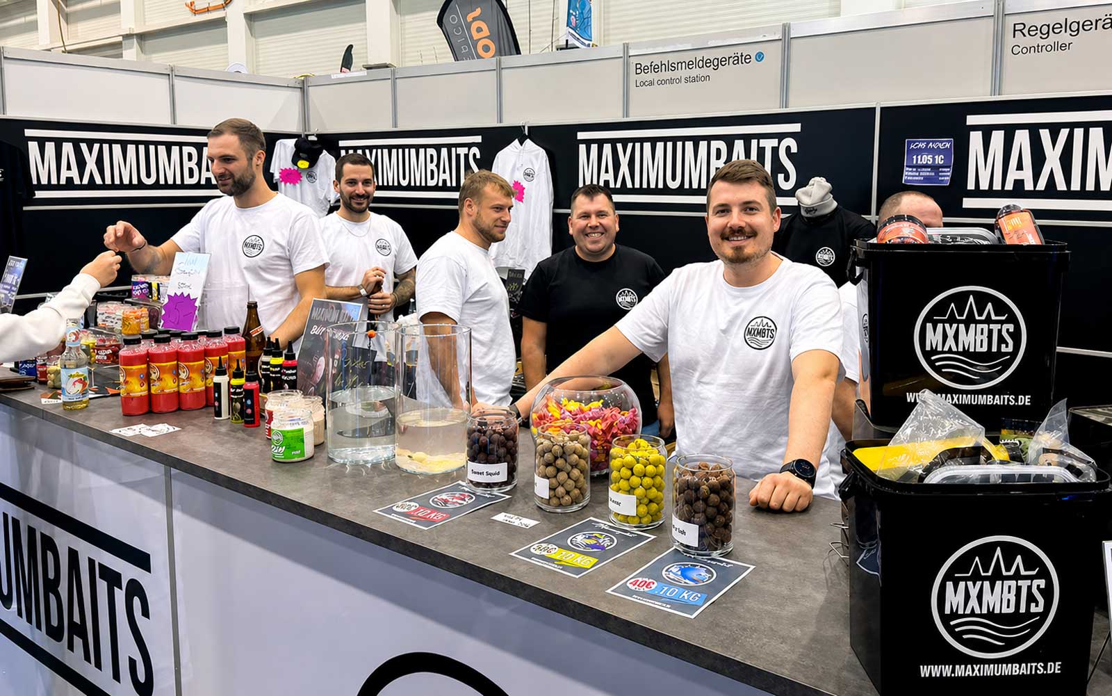 MaximumBaits Messestand mit Pellet Hookbaits, Boilies und Karpfenködern auf der Carp Austria Fischerei Messe