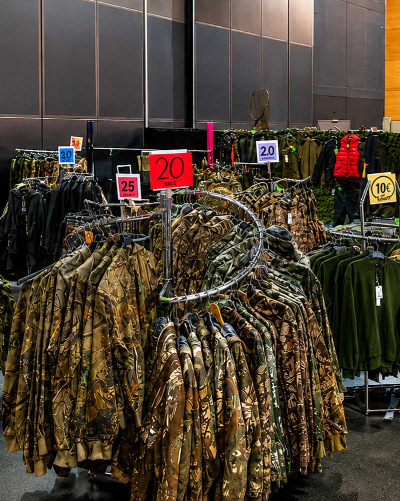 Som.si Angelbekleidung, Outdoor Kleidung und Übergrößen auf der Carp Austria Angelmesse