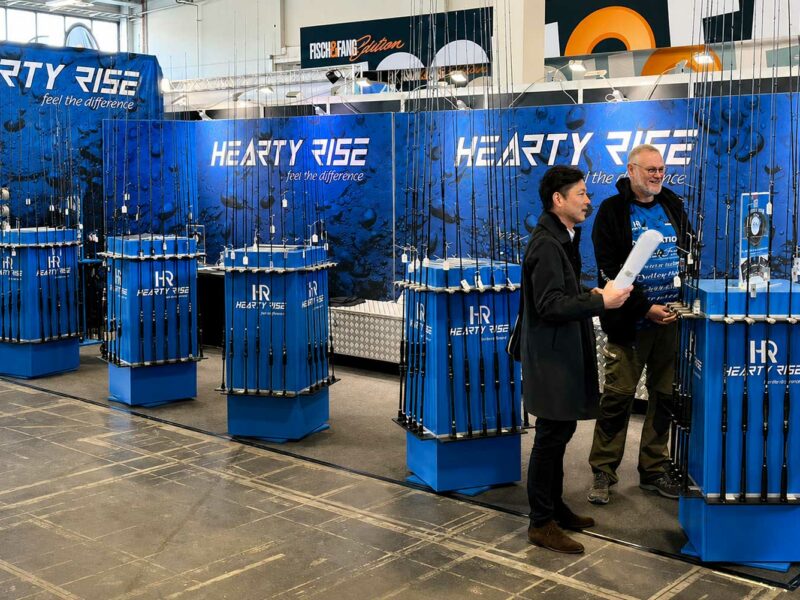 Hearty Rise Messestand mit Predator IV, Zanderruten, Hechtruten und Carbon Spinnruten auf der Carp Austria Fischerei Messe
