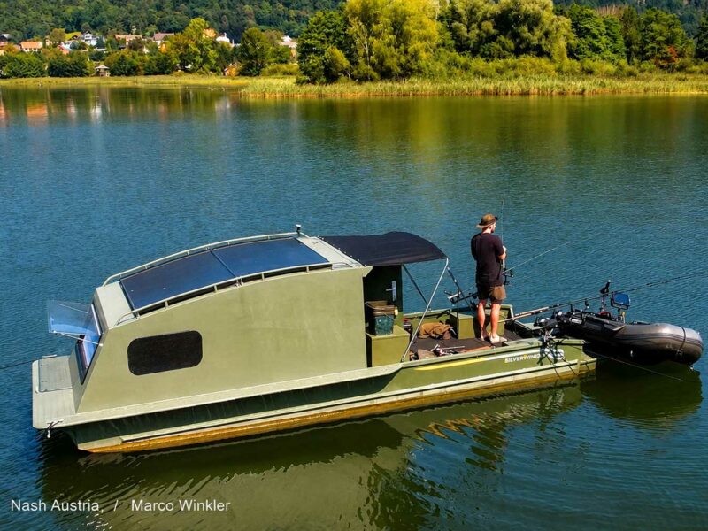 SilverWings Messestand mit Welsbooten, SilverCarp, SilverCat und Alubooten auf der Carp Austria Fischerei Messe
