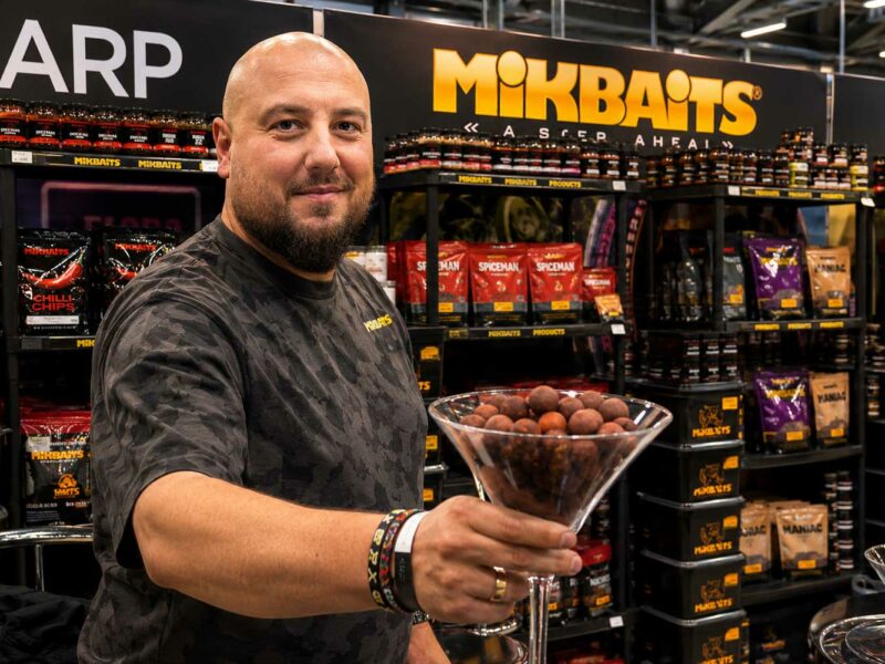 Mikbaits Boilies, Pop-Ups, Dips und Karpfenköder auf der Carp Austria Angelmesse