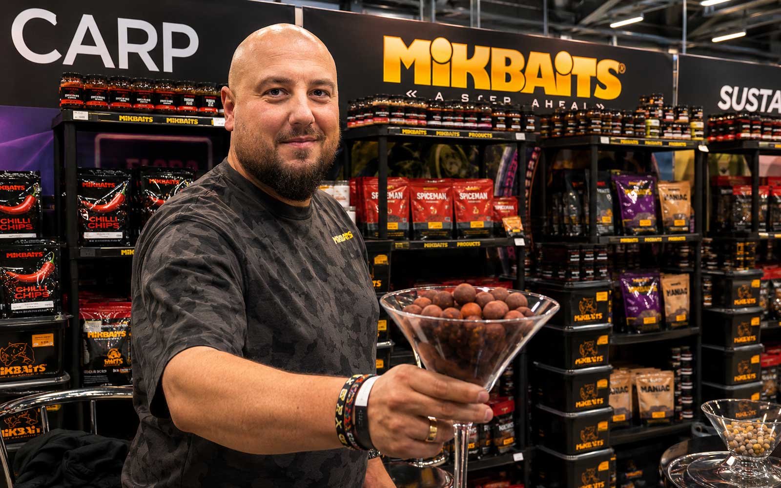 Mikbaits Boilies, Pop-Ups, Dips und Karpfenköder auf der Carp Austria Angelmesse