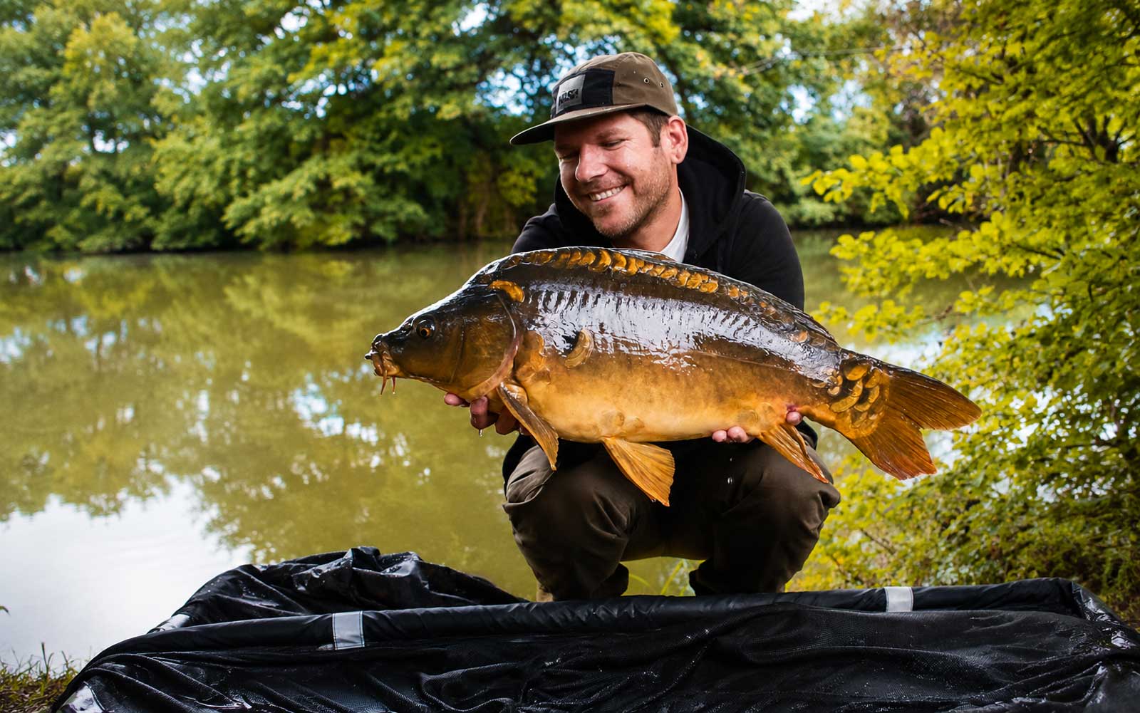 Nash Scope Karpfenruten beim Karpfenangeln am Donau Altarm in Österreich