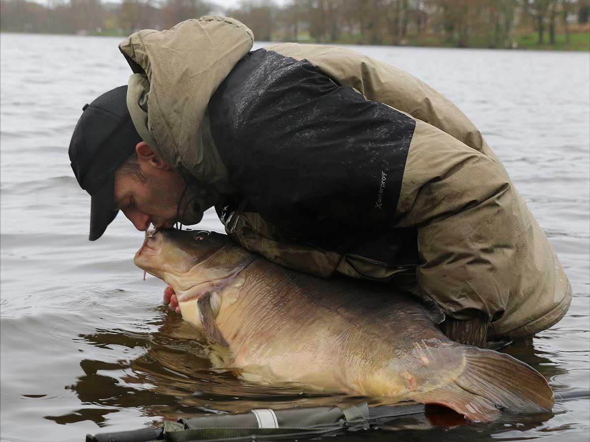 Delphin Winterjacke – warme Angelbekleidung für kalte Sessions am Wasser