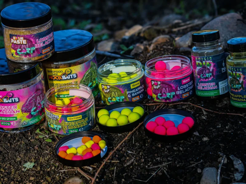 Řada nástrah Anaconda AI Carp s nástrahami na háček, pop-upy, waftery a obalovací pastou