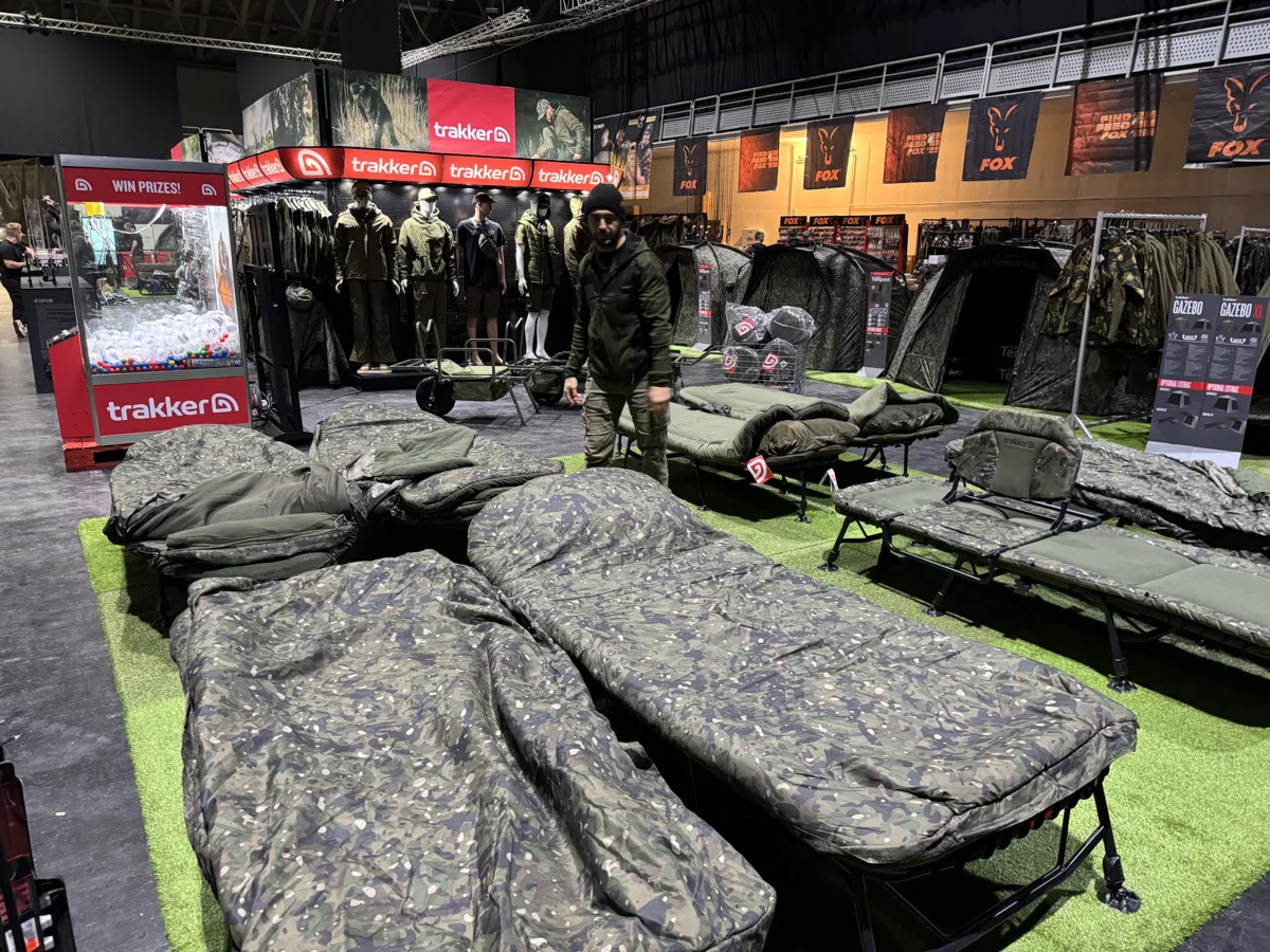 Trakker horgászágyak és Levelite alvórendszerek kipróbálásra a standon
